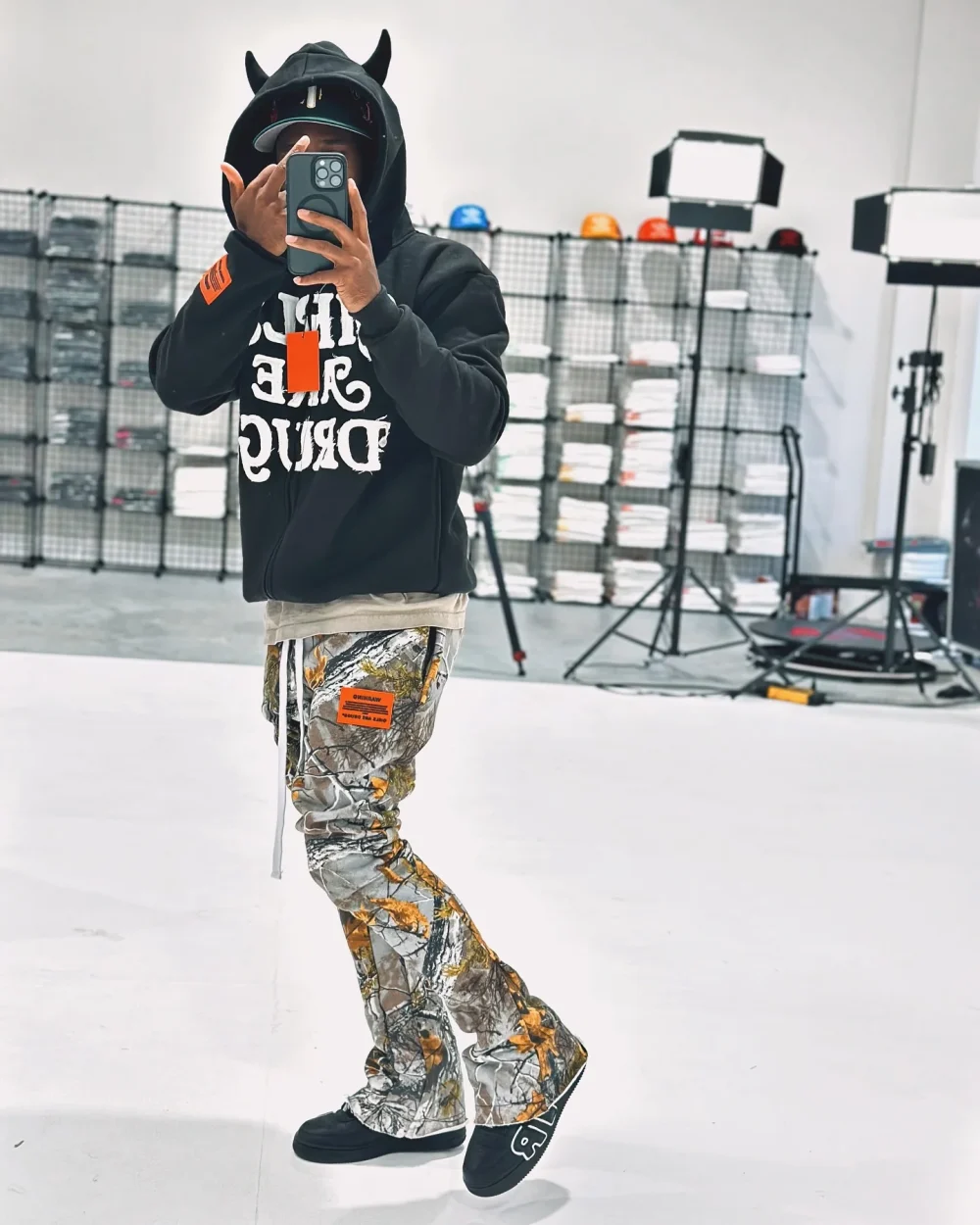 Dongguan Cotton High Quality Heavyweight Embroidery Men screen print  Hoodies Oversized Men Full Face Zip up Hoodies - Image 5