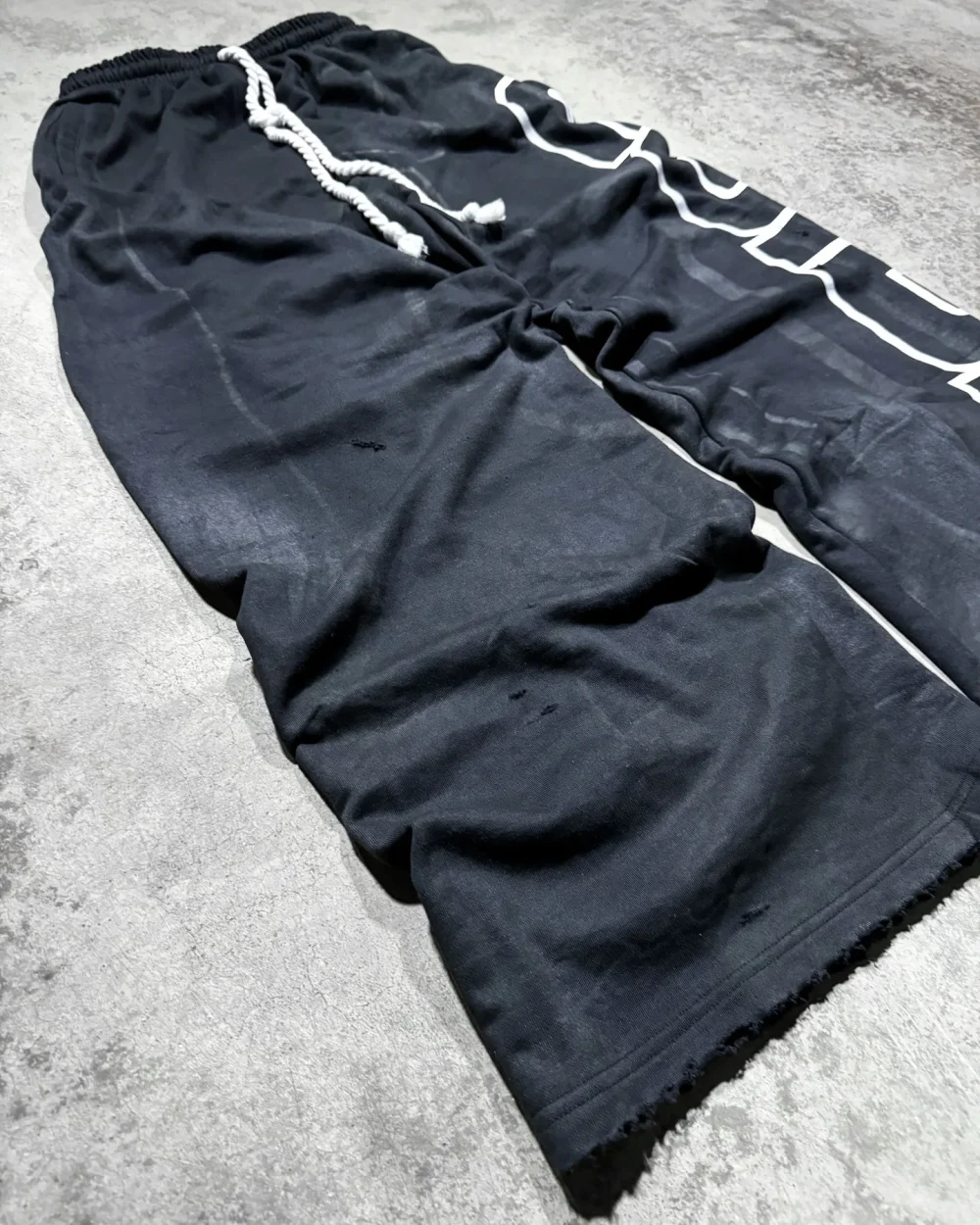 Men Pants Digital Printed High Quality 100% Cotton Heavyweight Sun Faded Acid Wash Stacked Baggy Fit Sweatpants for Men - Image 4