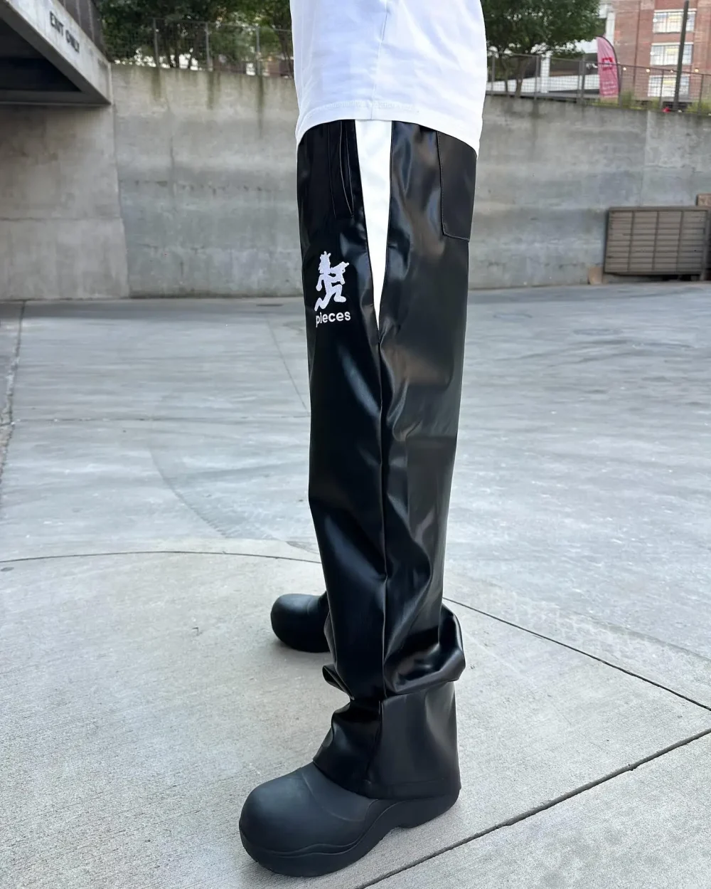 Classic Streetwear Style Elastic Waist Unisex Pants  Men Wide Leg Baggy  Leather Hip Hop Trendy Pants - Image 5