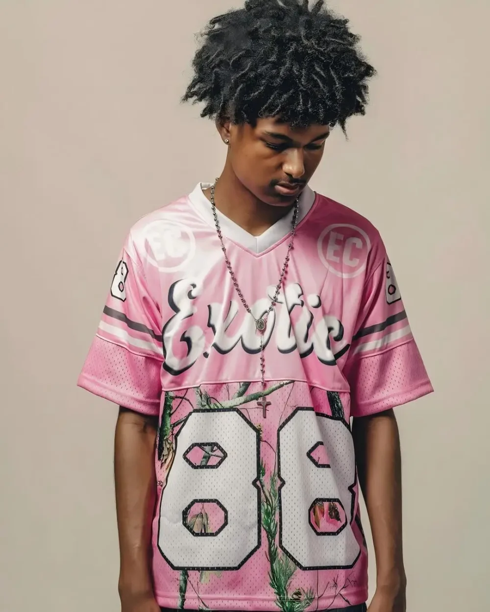 100% Polyester Sports Gym Jersey Mesh T-Shirt Oversized Fit with Football Pattern for Men - Image 2